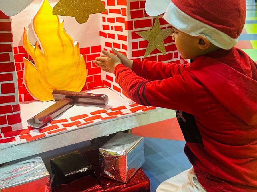 Little hearts filled with Christmas joy